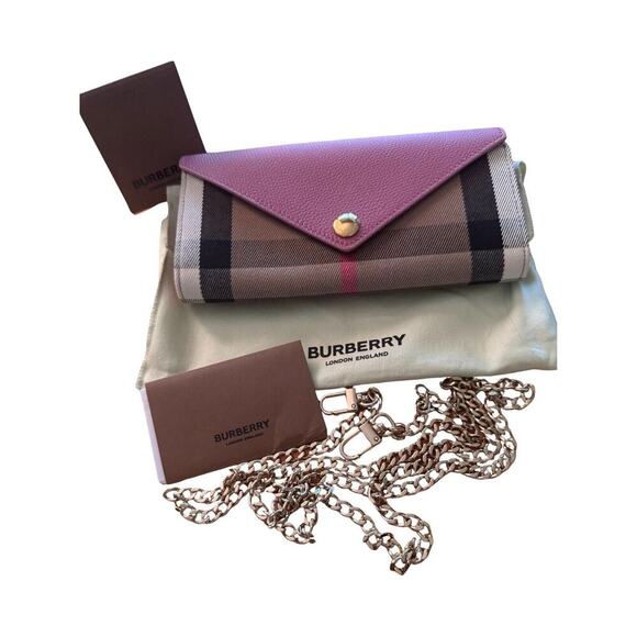 $630 BURBERRY HALTON RED LEATHER Mauve Pink CANVAS FLAP CONTINENTAL WALLET - Picture 1 of 8